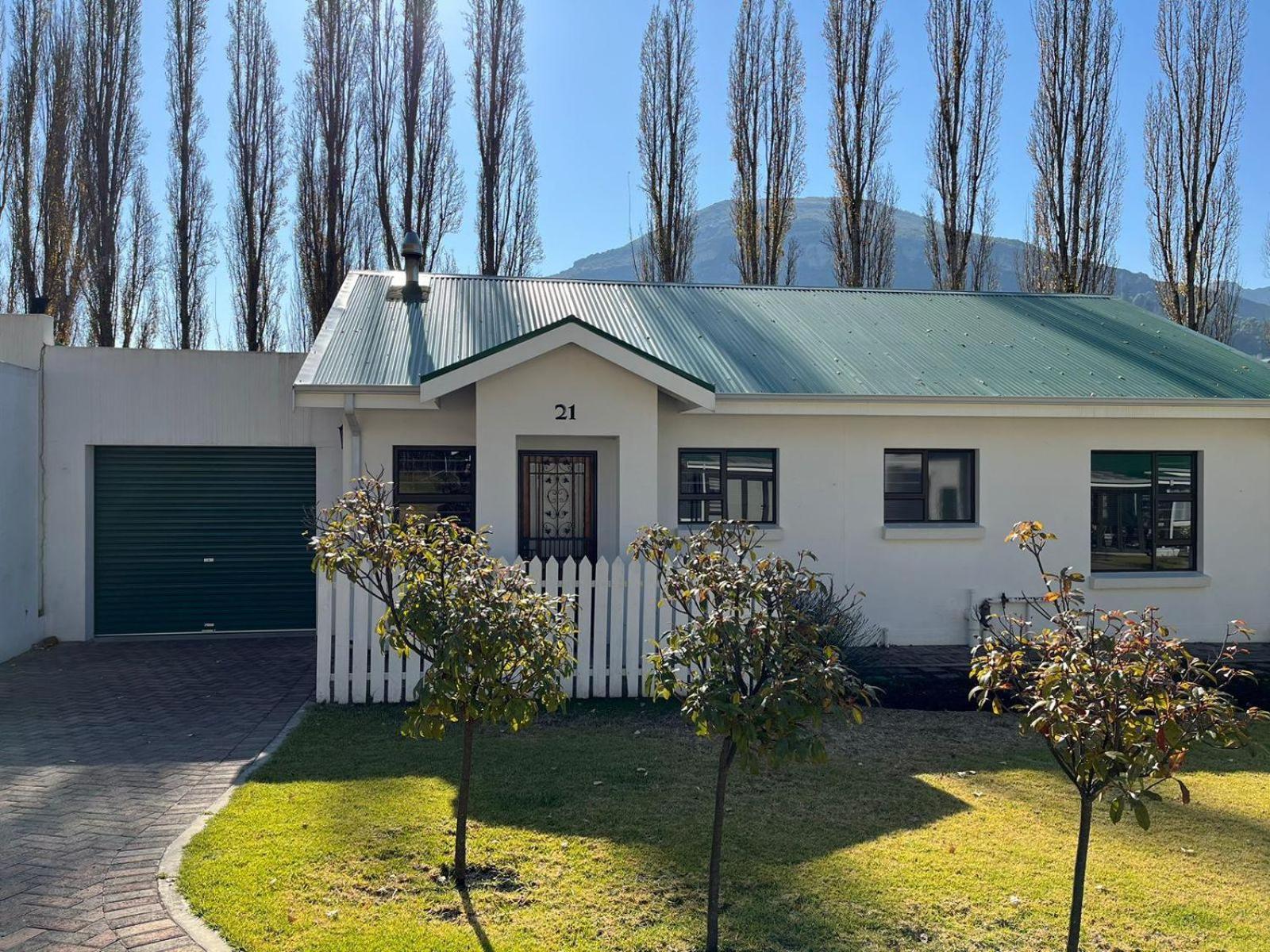 The Paddocks 21 *